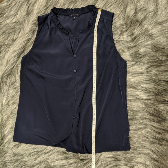 💐SOLD💐Tommy Hilfiger navy sleeveless blouse - Picture 6 of 7